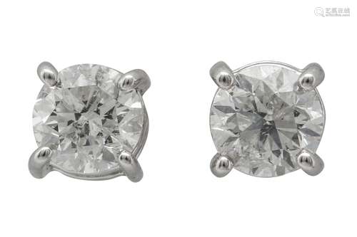 A pair of diamond earstuds