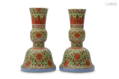 A PAIR OF CHINESE LIME GREEN-GROUND 'LOTUS' ALTAR VASES, GU.