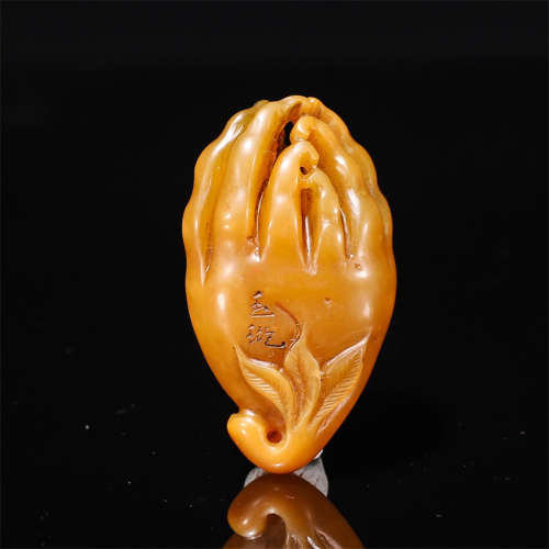 A Tianhuang stone carving buddha hand shape
