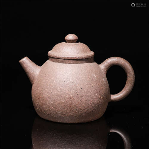 A  Zisha tea pot