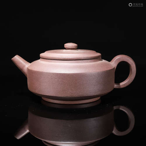 A  poem Zisha tea pot