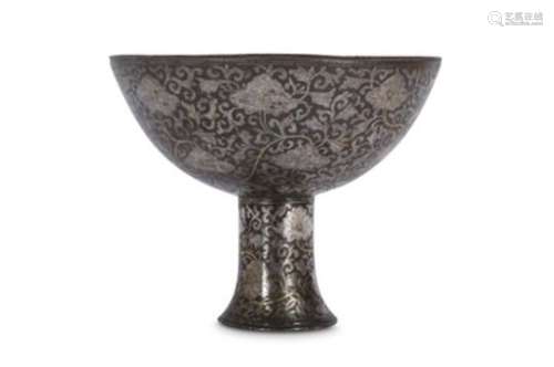 A SILVER AND GOLD-INLAID IRON 'LOTUS' STEM CUP.