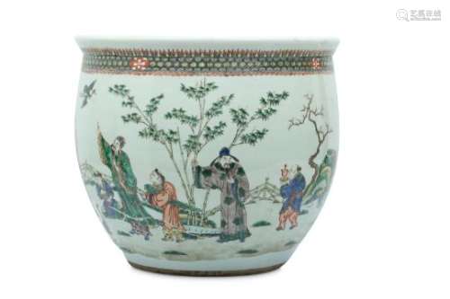 A LARGE CHINESE FAMILLE VERTE FISHBOWL.