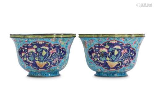 A PAIR OF CHINESE CANTON ENAMEL JARDINIERES.