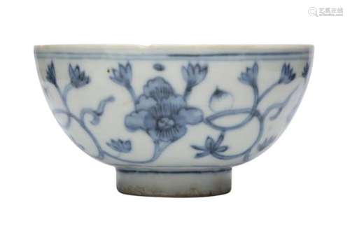 A CHINESE BLUE AND WHITE BOWL.