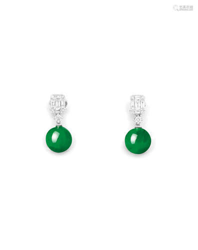 A PAIR OF JADEITE AND DIAMOND EARPENDANTS