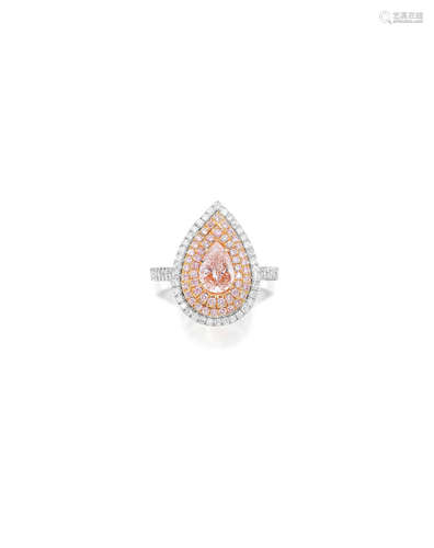 A COLOURED DIAMOND AND DIAMOND RING