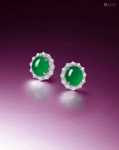 A PAIR OF JADEITE AND DIAMOND EARRINGS