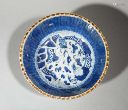 Bol à décor bleu blanc en porcelaine. Chine, Qing,…