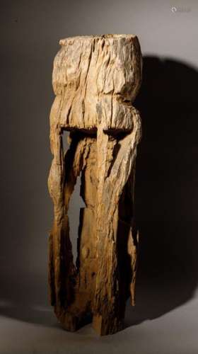 Figure anthropomorphe en bois. Jaraï, Vietnam, déb…