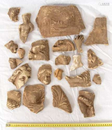 LARGE GROUP OF GREEK TERRACOTTA FRAGMENTS 4th 2nd…
