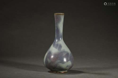 A Chinese Porcelain Jun Kiln Vase