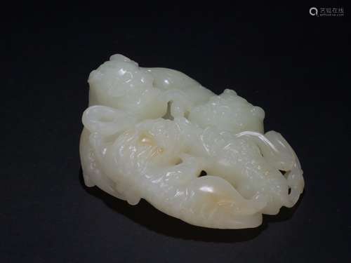 A Chinese Hetian Jade Dragon Carved Ornament