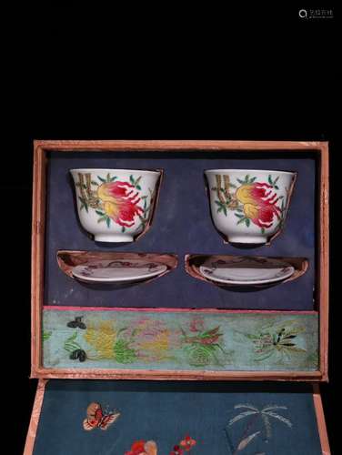 Pair Of Chinese Porcelain Cups With Bergamot Pattern