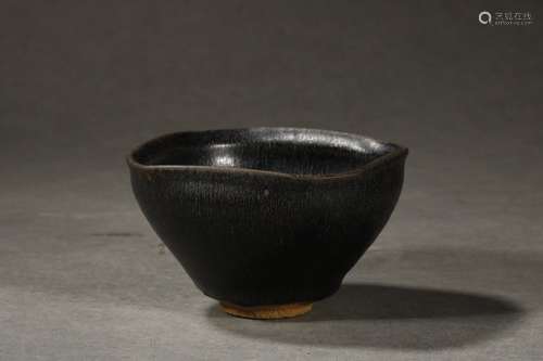 A Chinese Porcelain Jizhou Kiln Black Glaze Cup