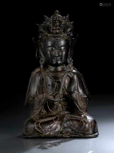 Bronze des sitzenden Guanyin mit einem Zepter