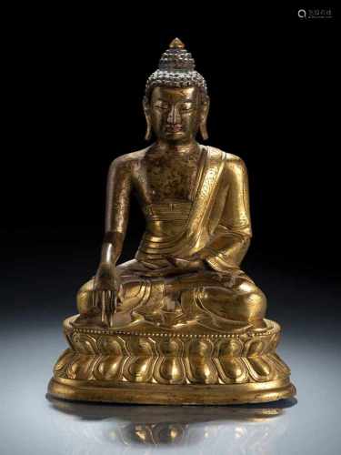 Partiell feuervergoldete Bronze des Buddha Shakyamuni auf einem Lotos