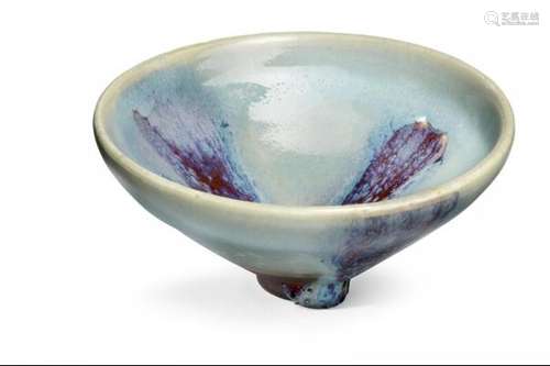 A Chinese purple splash porcelain bowl  - greenish and red. Late Jin - early Yuan. [...]