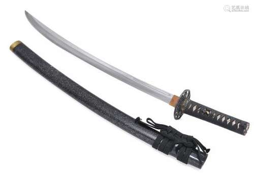 A Japanese Wakizashi with a blade of naginate naoshi type - most proberly early Edo. -