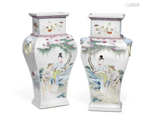 A pair of Chinese famille rose square shaped baluster vases. Republic 1912-1949. H. [...]