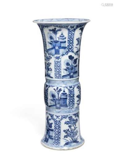 A Chinese porcelain gu beaker vase. Kangxi 1662-1722. H. 54 cm. -