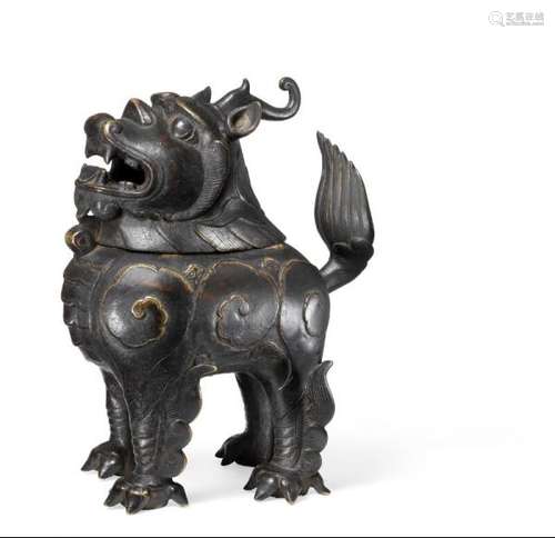 A Chinese patinated bronze Luduan censer. Ming 1368-1644. Weight 2273 g. H. 23 cm.  -