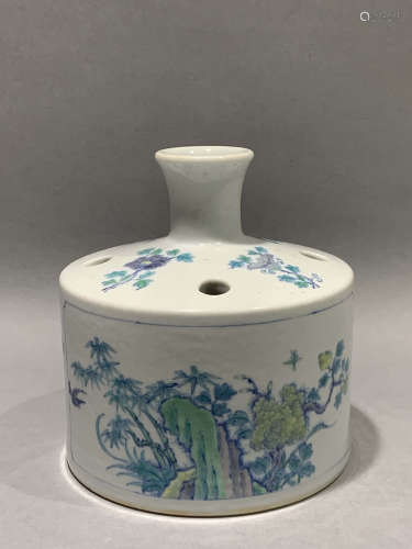 Five hole vase with flower pattern in mid Qing Dynasty