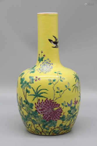 Yellow ground pastel bottle made in Qianlong year of Qing Dynasty
