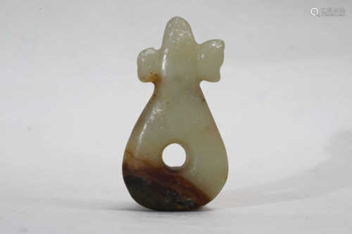 Jade ornaments of carved frog type in Hongshan period