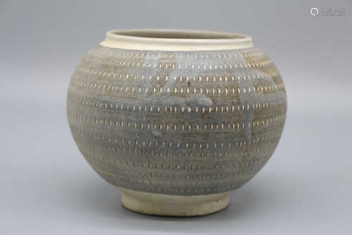 Carved rice grain jar in Northern Song Dynasty