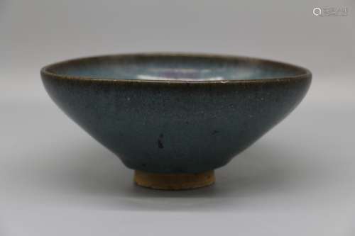 Yuan Dynasty: Jun porcelain purple spot bowl