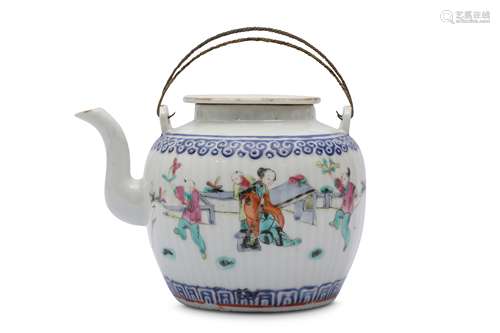 A CHINESE FAMILLE ROSE TEAPOT AND COVER.