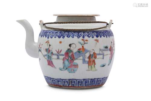 A CHINESE FAMILLE ROSE TEAPOT AND COVER.