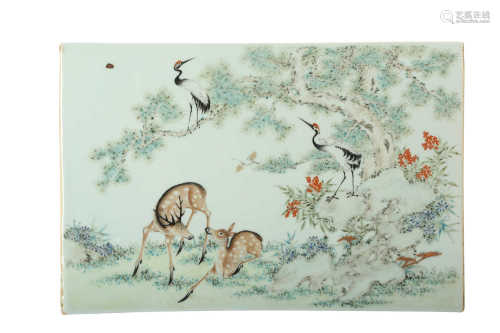 A CHINESE FAMILLE ROSE RECTANGULAR 'DEER AND CRANE' PLAQUE.