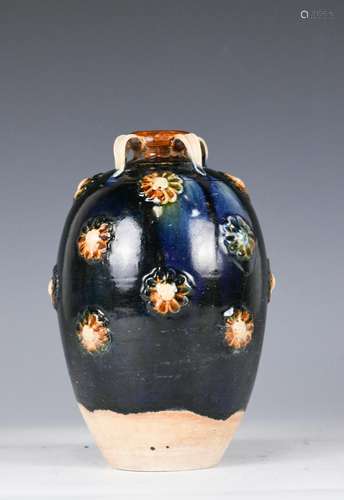 A Chinese Sancai Pottery Jar