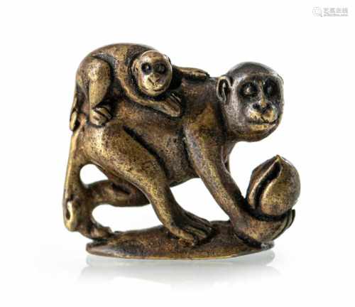 Kleines Gewicht in Affenform aus Bronze