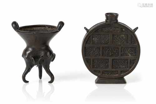 Weihrauchbrenner mit Elefantenbeinen und 'bianhu' aus Bronze