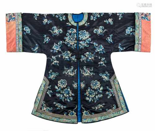Quasi-offizielles Damengewand aus blauer Satinseide, 'weitao'