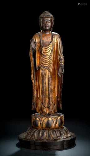 Holzskulptur des Amida-Buddha mit Resten von Vergoldung