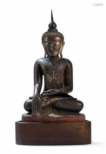 Figur des Buddha Shakyamuni aus Holz und Papier-Maschée mit Lackauflage