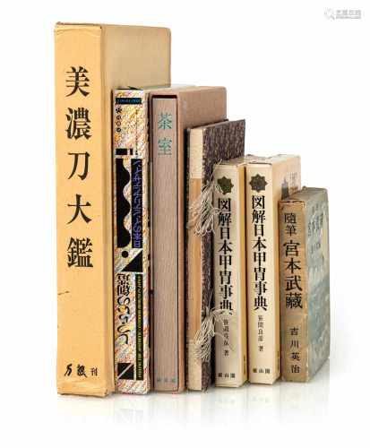 Sieben japanische Bücher zum Thema Schwertkunst, Tsuba etc.