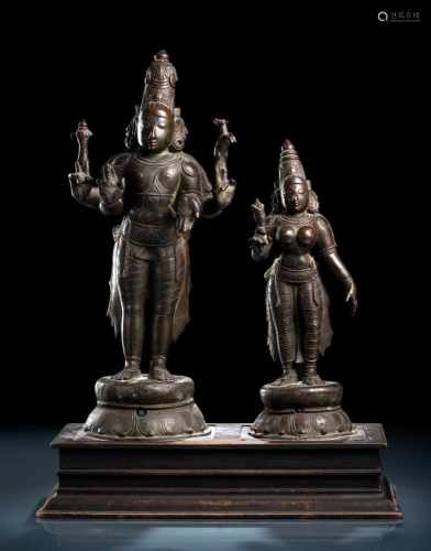 Shiva und Uma aus Bronze, auf einem Sockel stehend