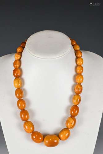 An Old Butterscotch Amber Necklace