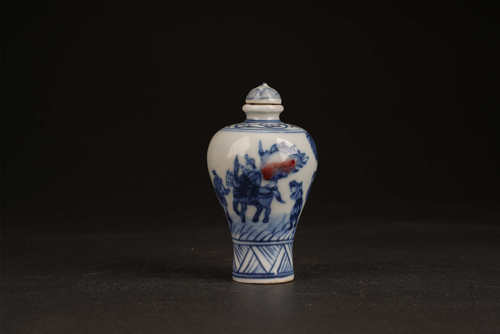 UNDERGLAZE BLUE AND COPPER RED SNUFF BOTTLE QING STYLE