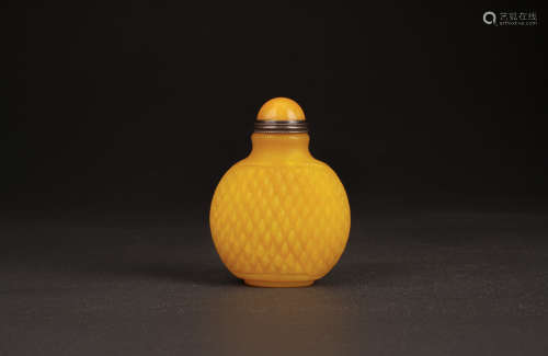 PEKING GLASS SNUFF BOTTLE