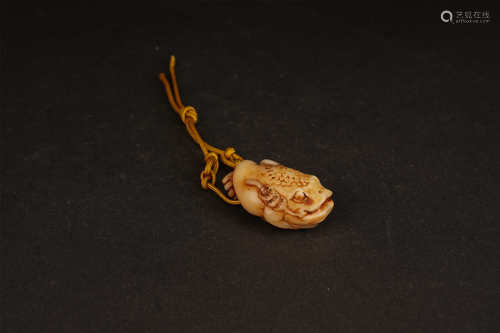 JAPANESE CARVED NETSUKE