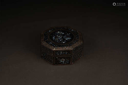 MOP INLAID LACQUER BOX QING STYLE