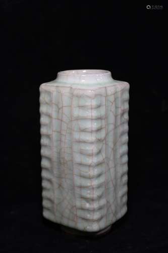 GUAN SQUARED VASE SONG STYLE