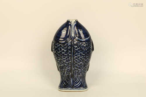 BLUE AND WHITE DOUBLE FISHES VASE