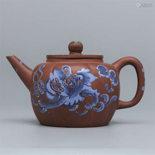 清 紫砂加彩画麒麟图茶壶